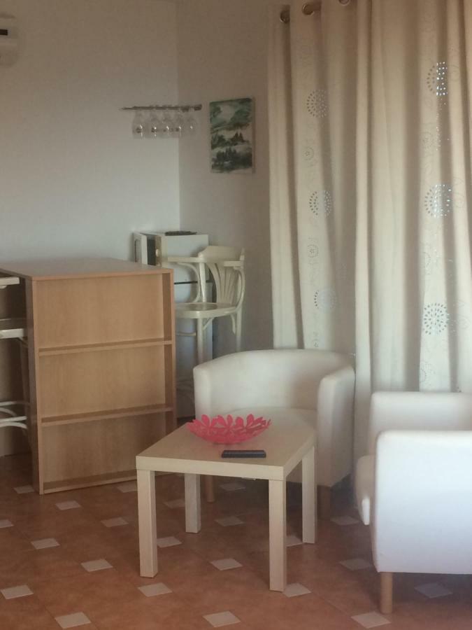 Apartments Loncaric Banjol Εξωτερικό φωτογραφία